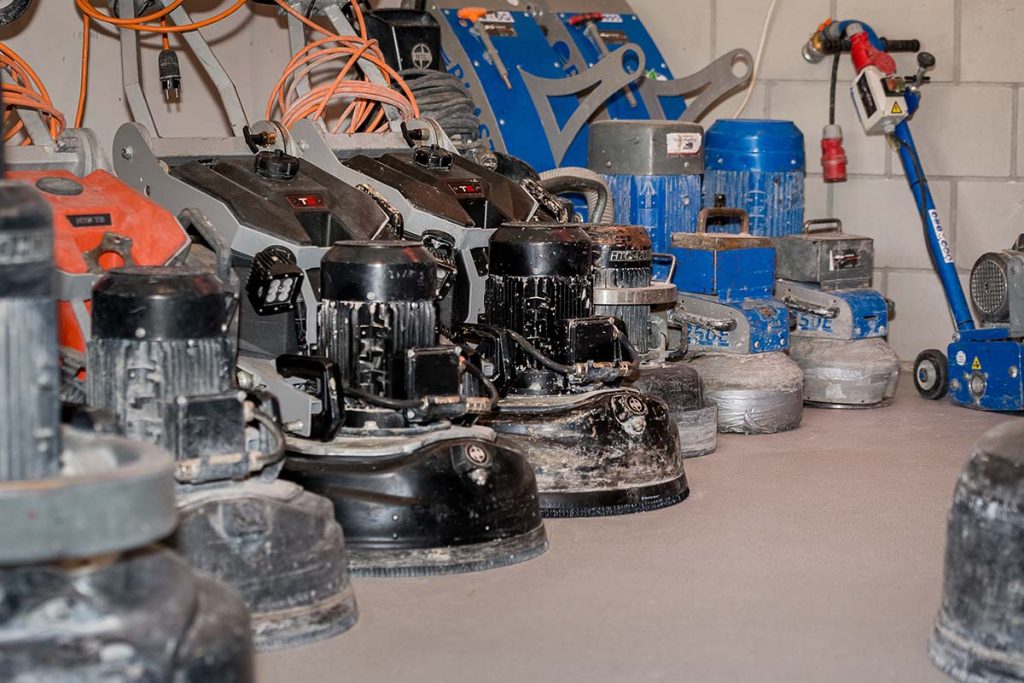 Schuurmachine betonvloer