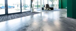 Gepolijste betonvloer kantoorpand