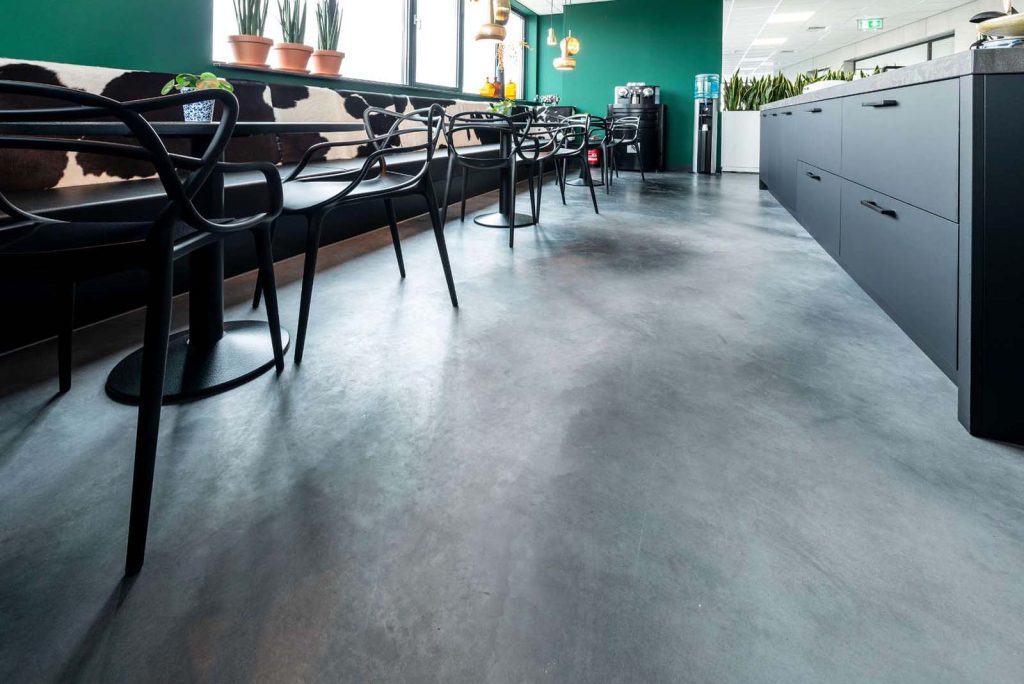 Gepolijste betonvloer kantoorpand Barneveld Hardeman Vloerbewerking 4