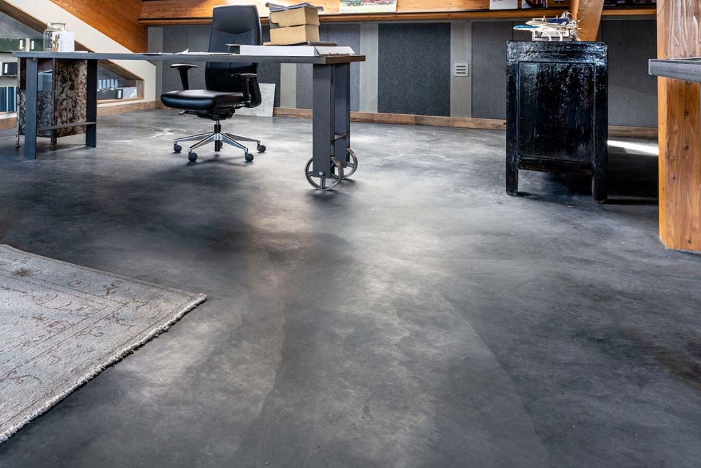 Levendige betonvloer kantoor en kantine lunteren 4