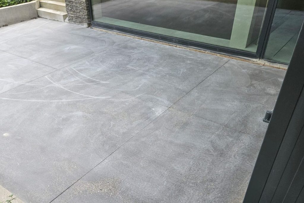 Roest verwijderen betonvloer Geresteijn Bouw